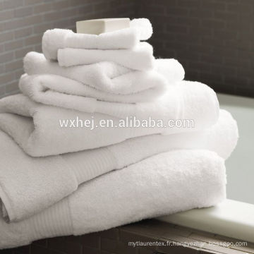 Chine fait des serviettes en coton / alibaba fournisseur hôtel blanc fantaisie serviettes de bain / low cost 100% coton plaine serviette hôtel